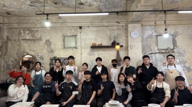 4.9 딥 아틀리에-도자기공방 체험